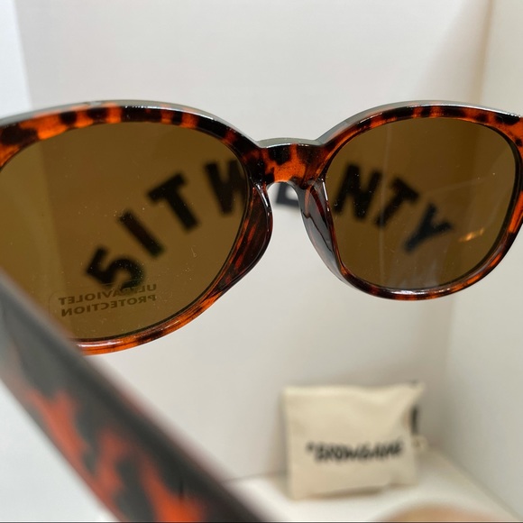 TORTOISE FRAME SUNGLASSES - Picture 2 of 7